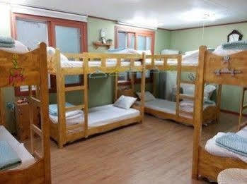 แฟมิลี โฮเต็ล โอลิวา Hotel เมืองเชจู ภายนอก รูปภาพ